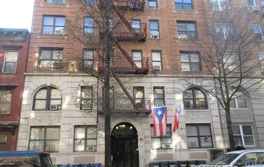 108 Division Ave, Brooklyn, NY 11211