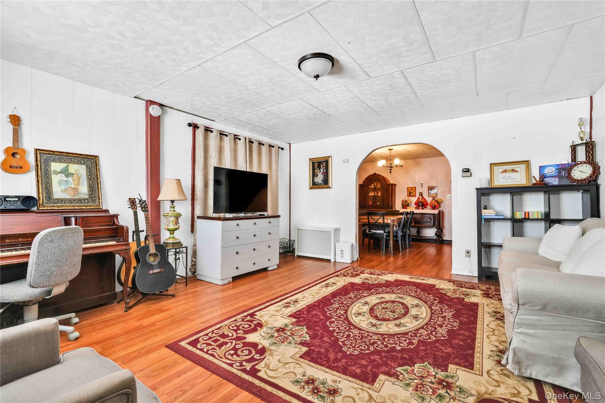 8060 162nd St, Jamaica, NY 11432 photo