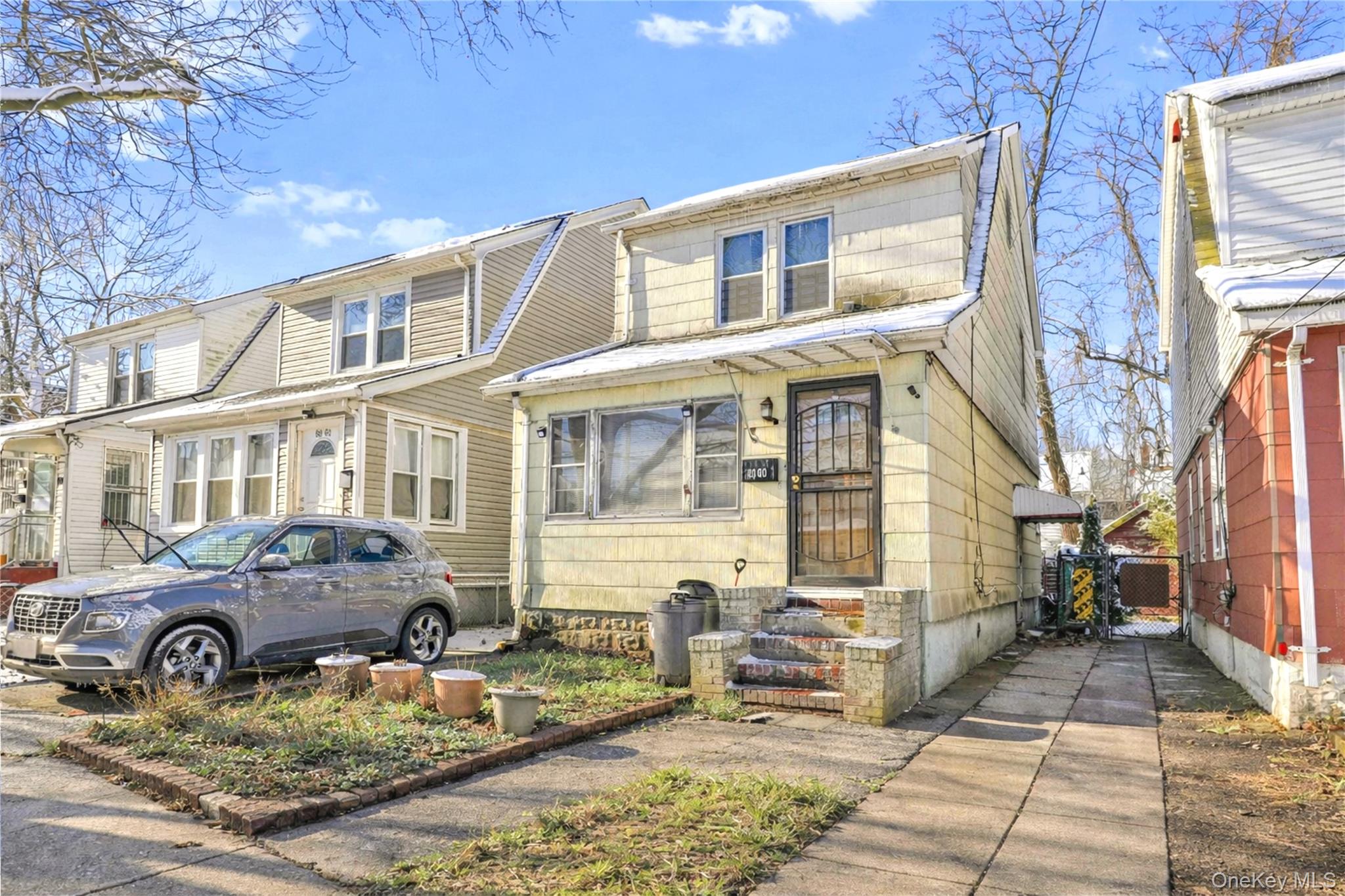 8060 162nd St, Jamaica, NY 11432