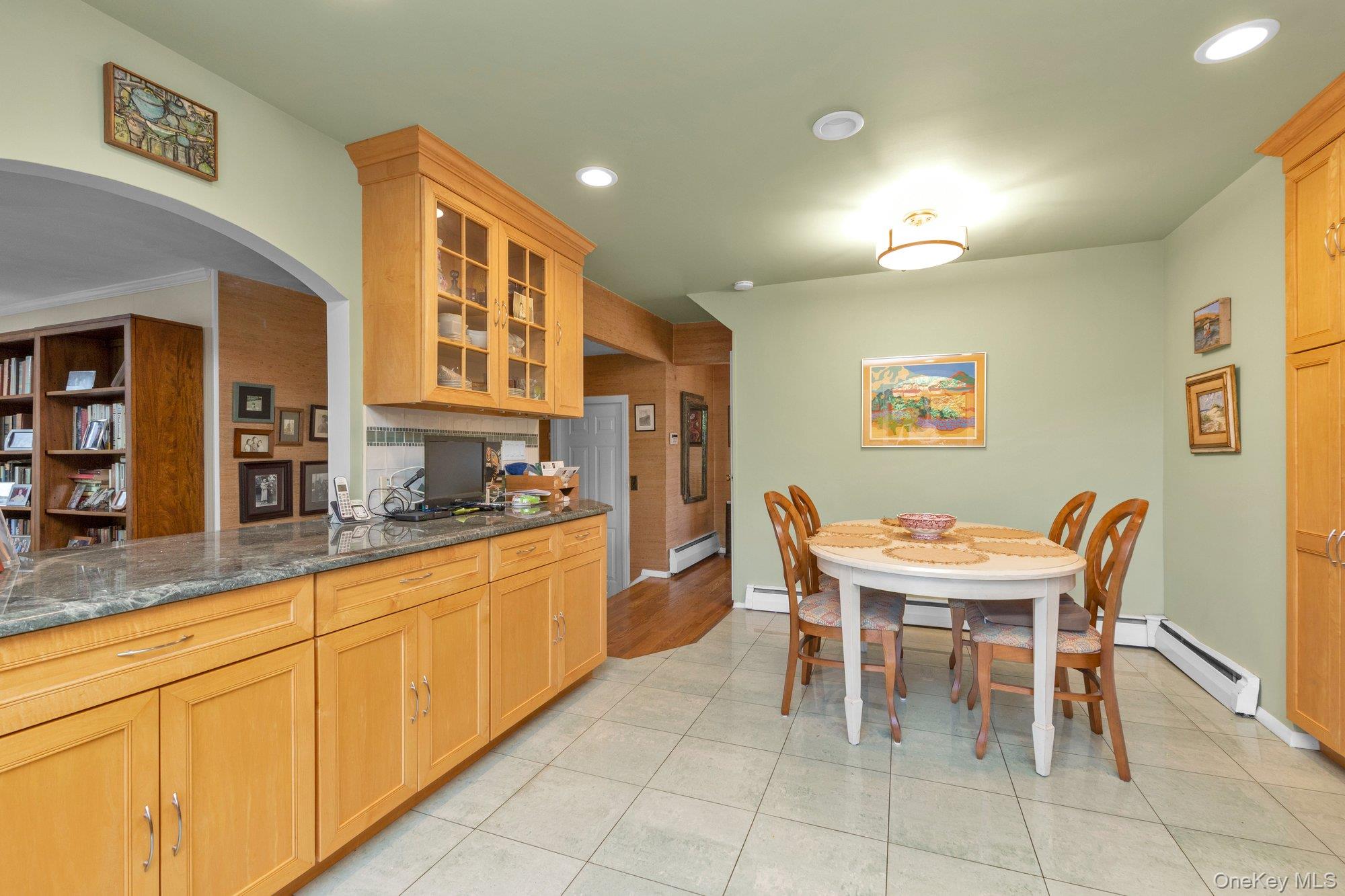240 Greenway Rd, Lido Beach, NY 11561 photo