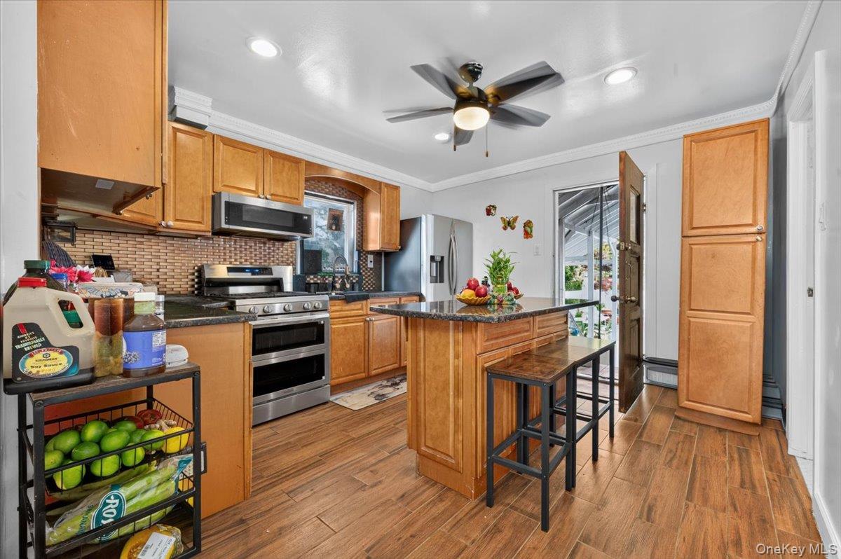 9513 85th St, Ozone Park, NY 11416 photo