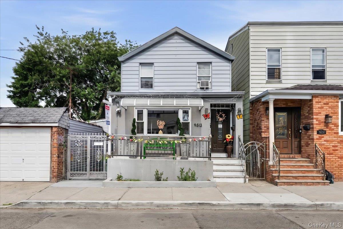 9513 85th St, Ozone Park, NY 11416