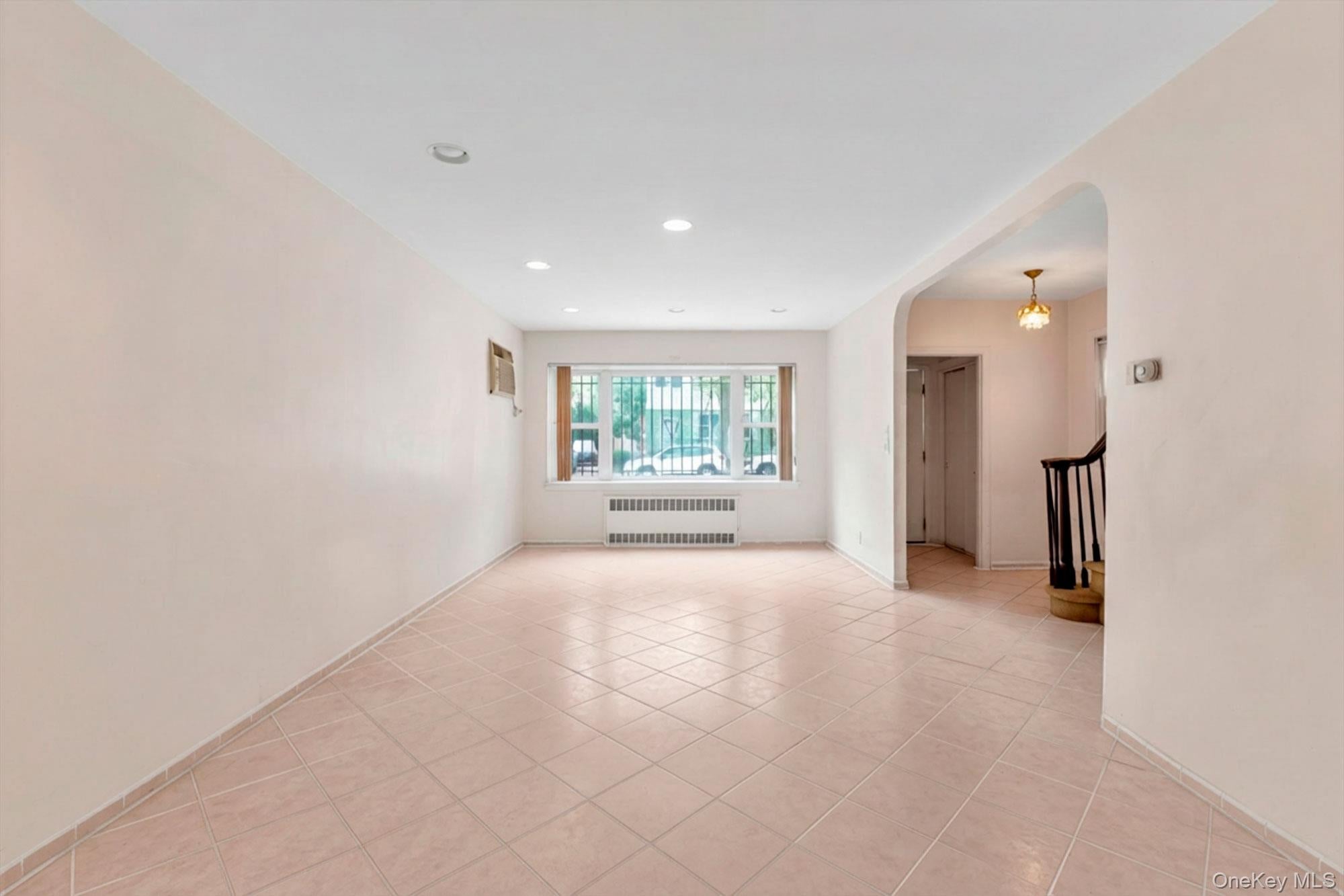 141 3 Hoover Ave, Briarwood, NY 11435 photo