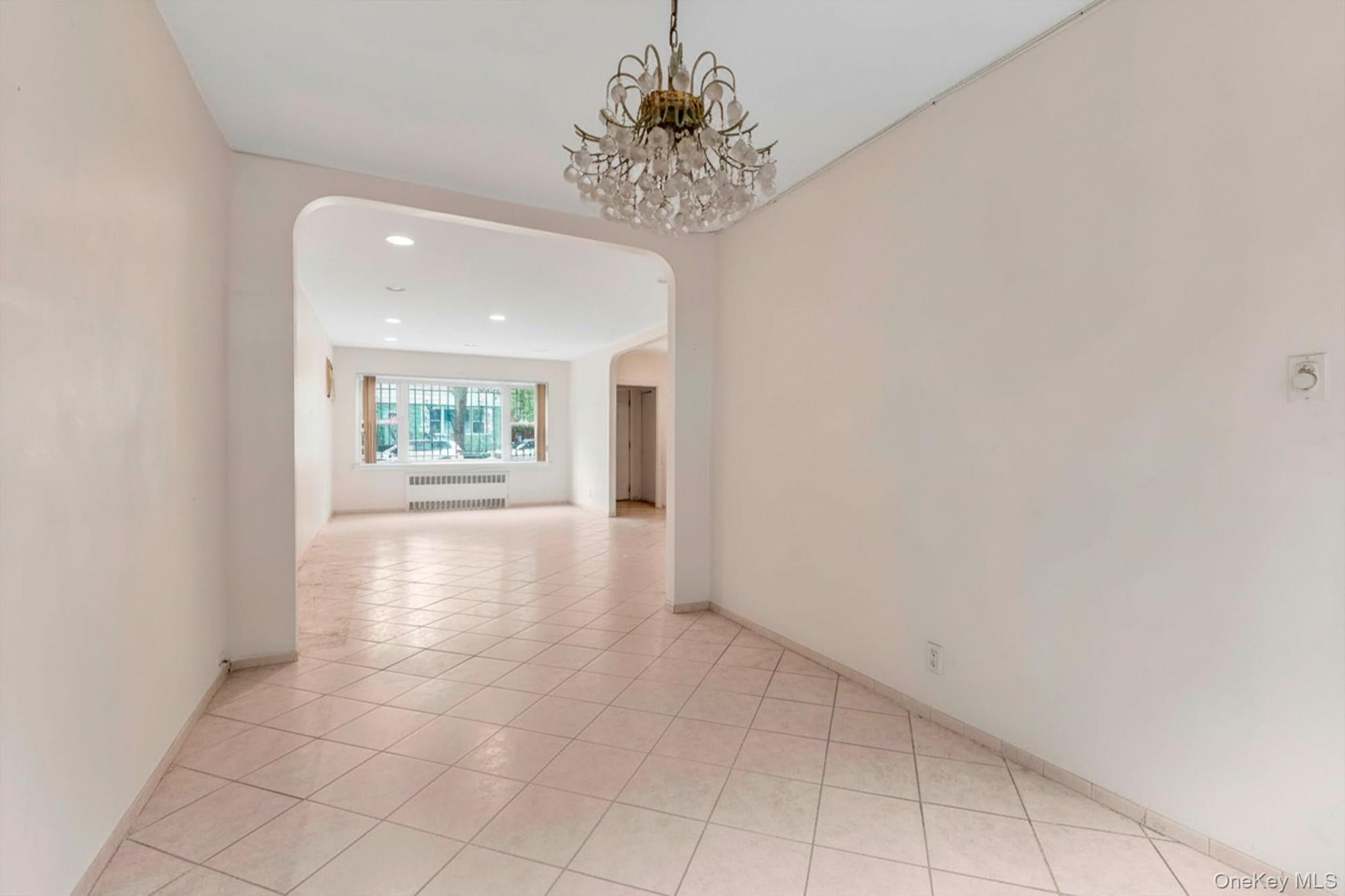141 3 Hoover Ave, Briarwood, NY 11435 photo