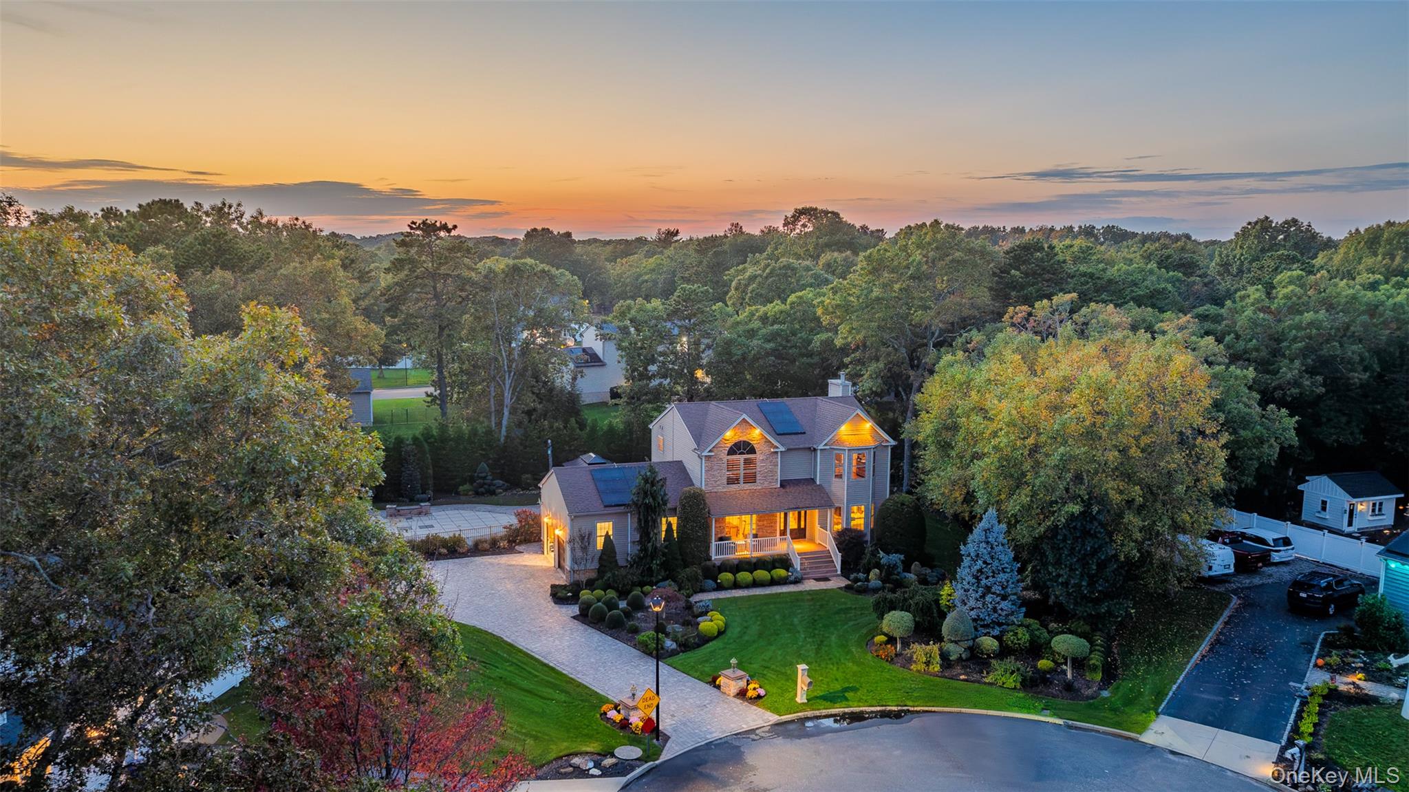 7 Toussie Ct, Ridge, NY 11961