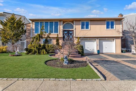 Single Family Residence in Lido Beach NY 909 Gerry Avenue.jpg