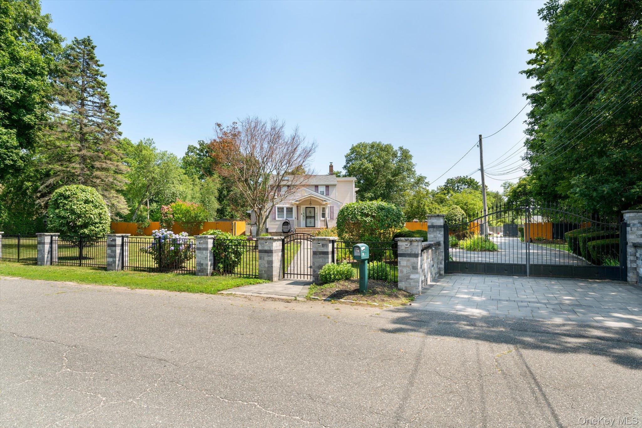 70 Massachusetts Ave, Bay Shore, NY 11706