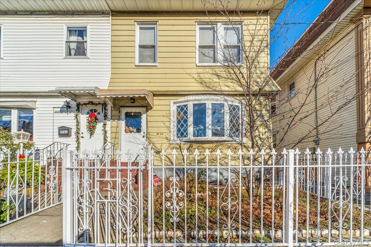 87 63 108th St, Richmond Hill, NY 11418