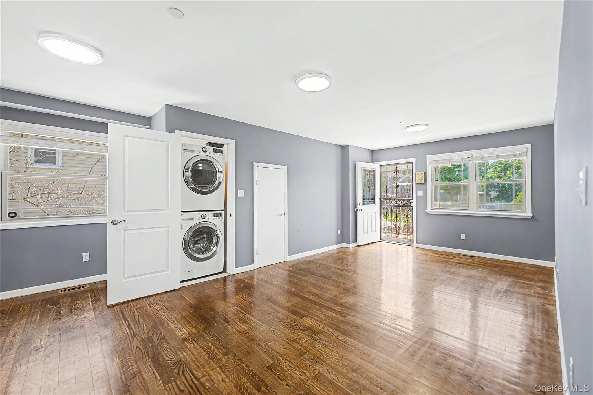 10205 Davenport Ct, Howard Beach, NY 11414 photo