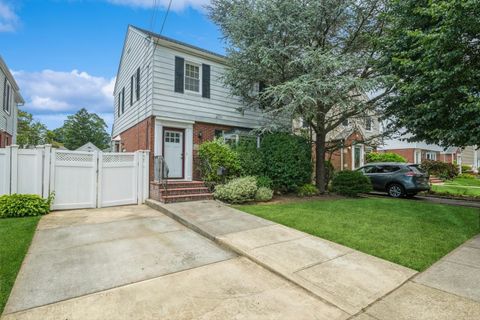 Single Family Residence in West Hempstead NY 72 Spruce Street.jpg