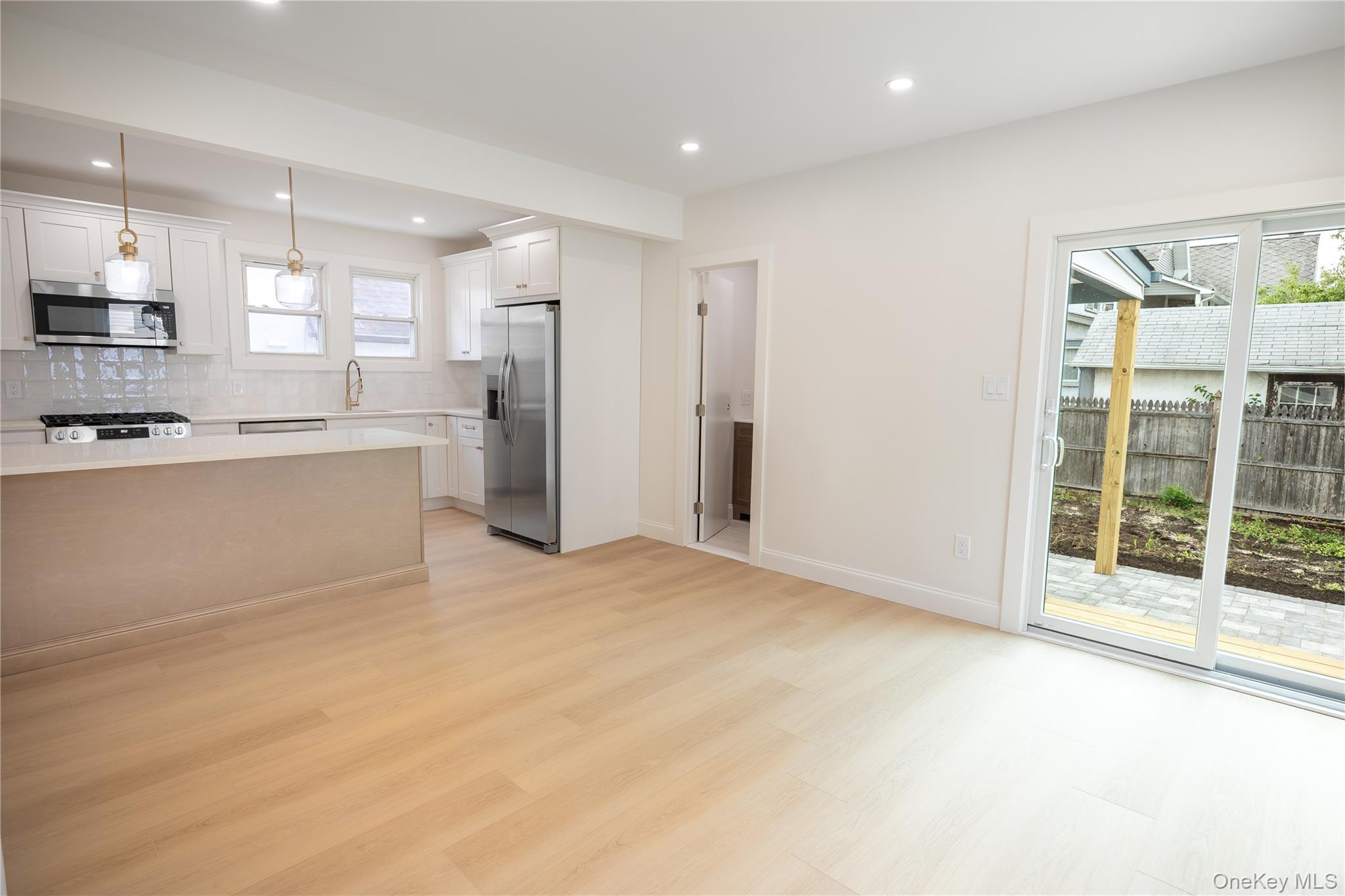 28 Cammerer Ave, East Rockaway, NY 11518 photo