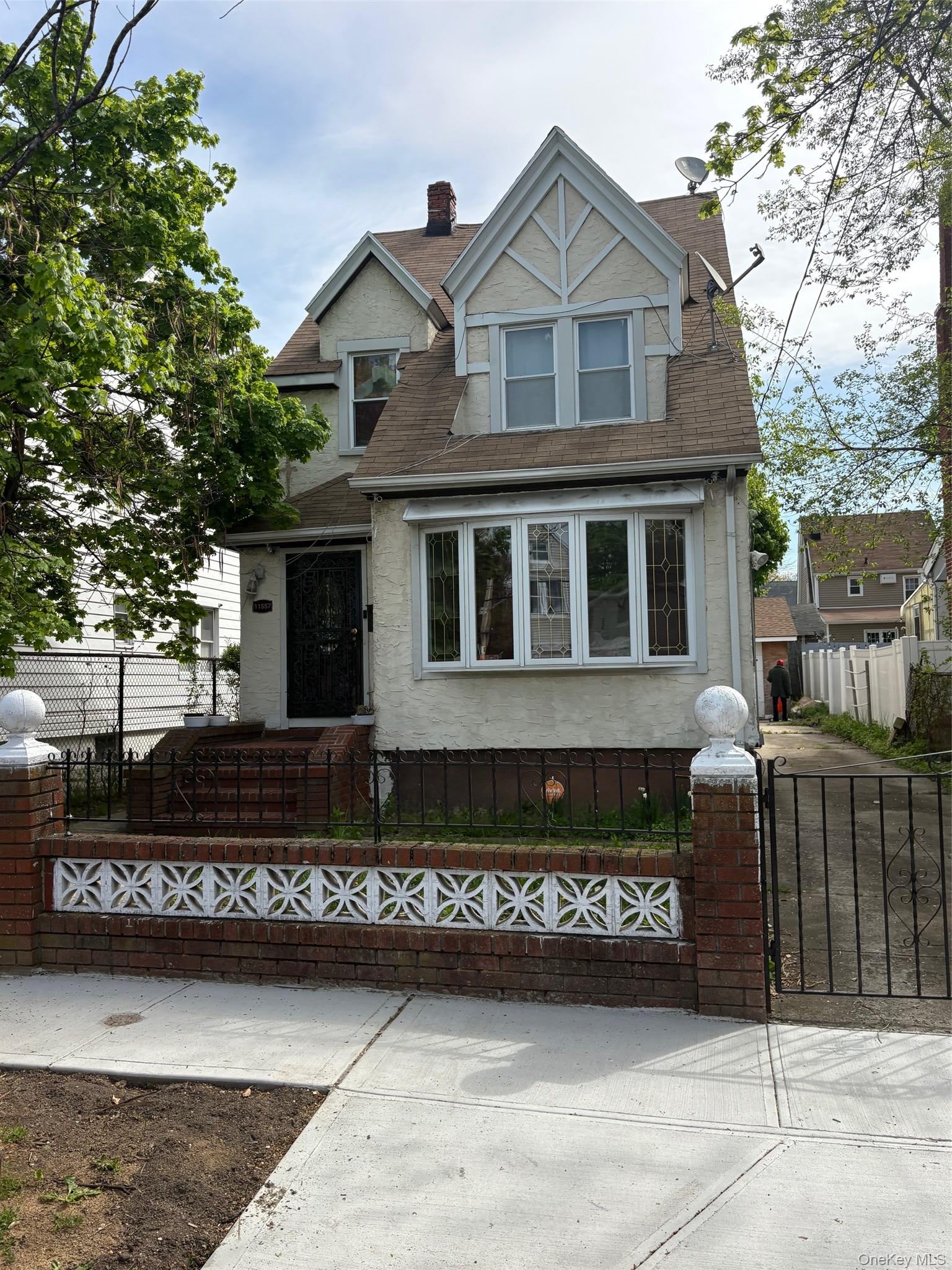 115 57 196th St, Saint Albans, NY 11412 photo