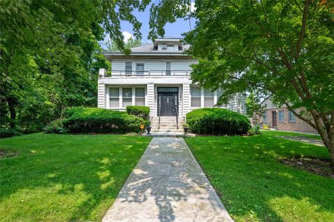 Single Family Residence in Lawrence NY 1020 New McNeil Avenue.jpg