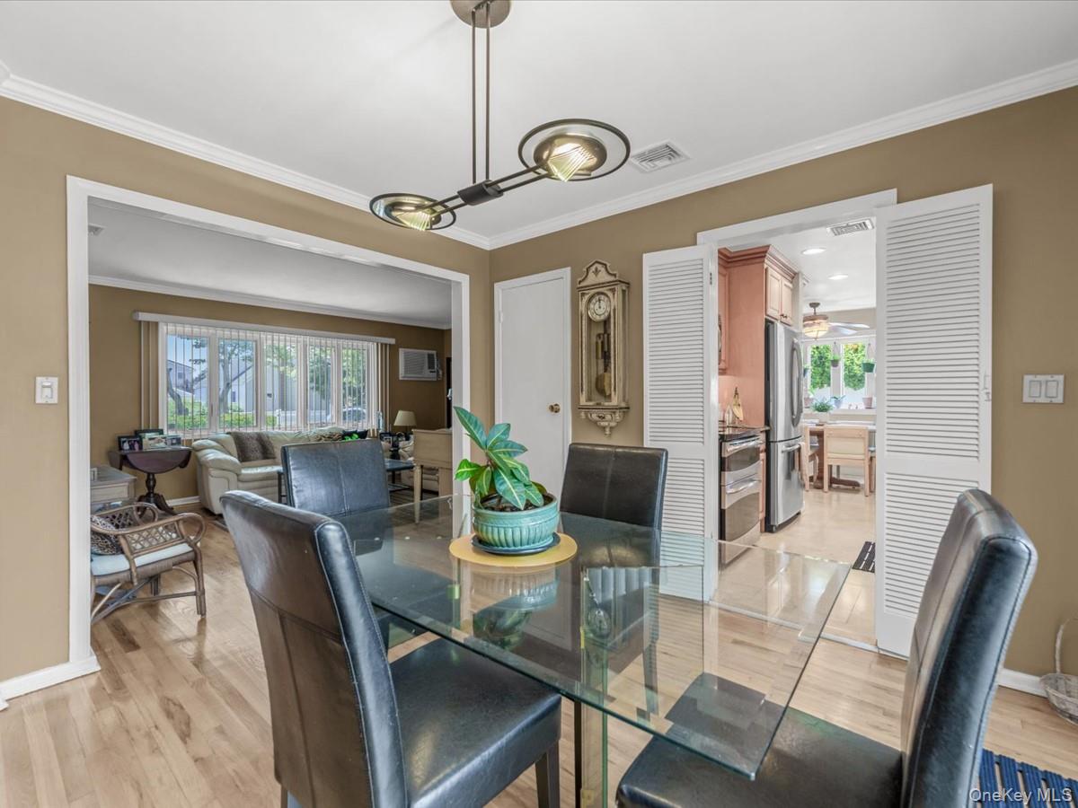 2643 Landman Ln, North Bellmore, NY 11710 photo