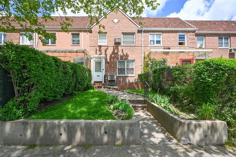 Single Family Residence in Flushing NY 144-43 75 Avenue.jpg