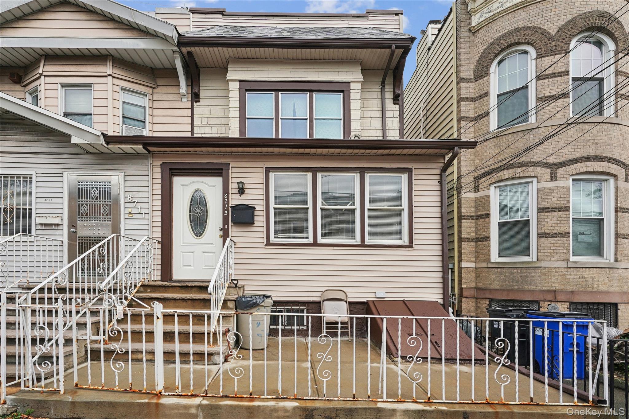 8713 75th St, Woodhaven, NY 11421