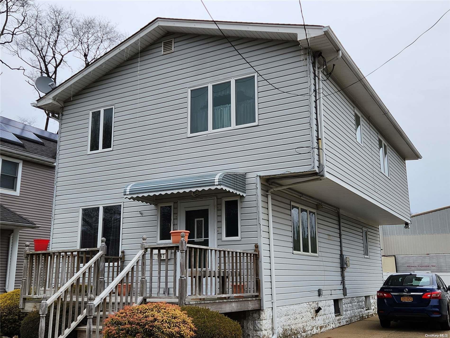 647 Jennings Ave, West Hempstead, NY 11552