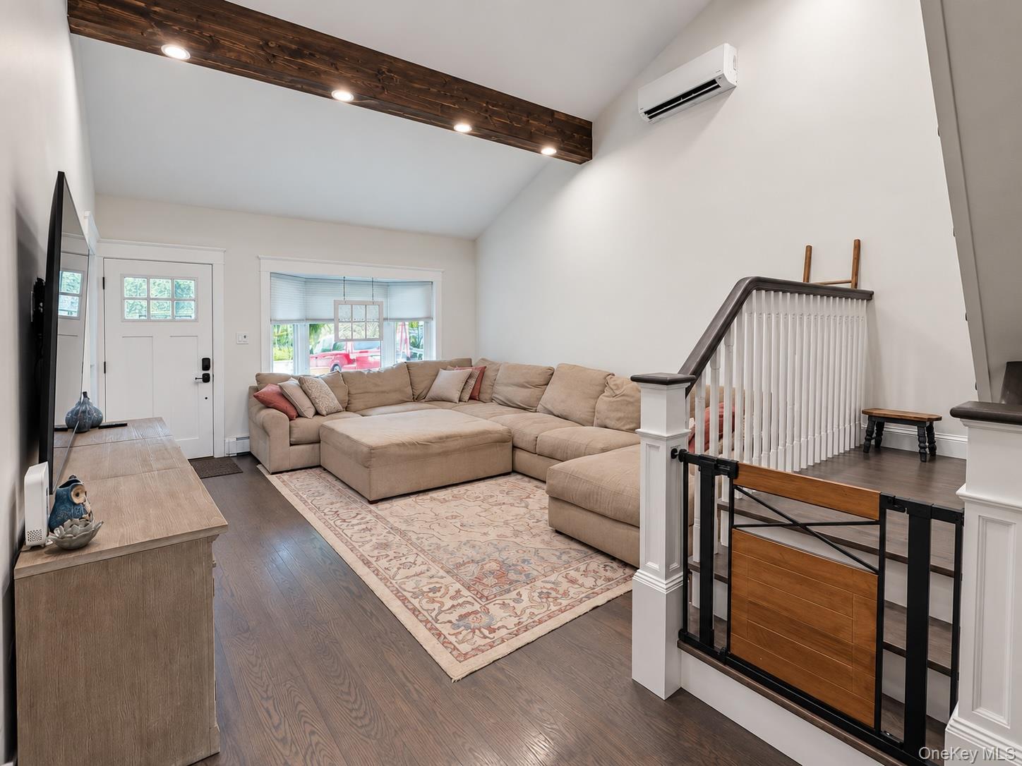 9 Sugarbush Ln, Coram, NY 11727 photo