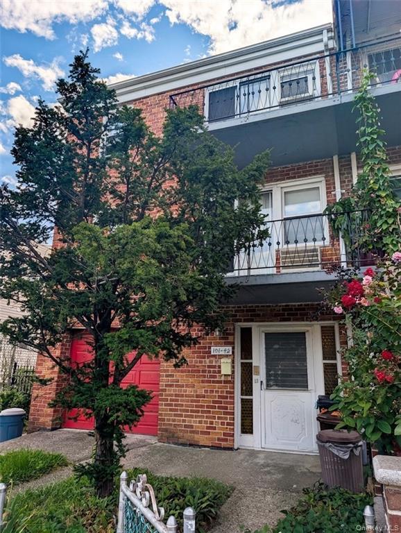 10142 103rd St, Ozone Park, NY 11416