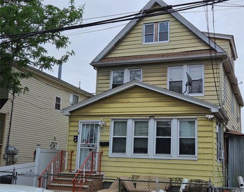 Triplex in Jamaica NY 145-08 Arlington Terrace.jpg