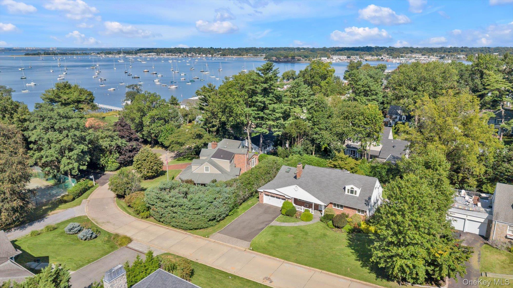3 South Ct, Port Washington, NY 11050