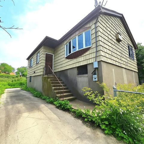 Single Family Residence in Howard Beach NY 7802 149th Avenue.jpg