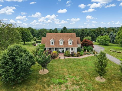 Single Family Residence in Pleasant Valley NY 50 Grist Mill Lane.jpg