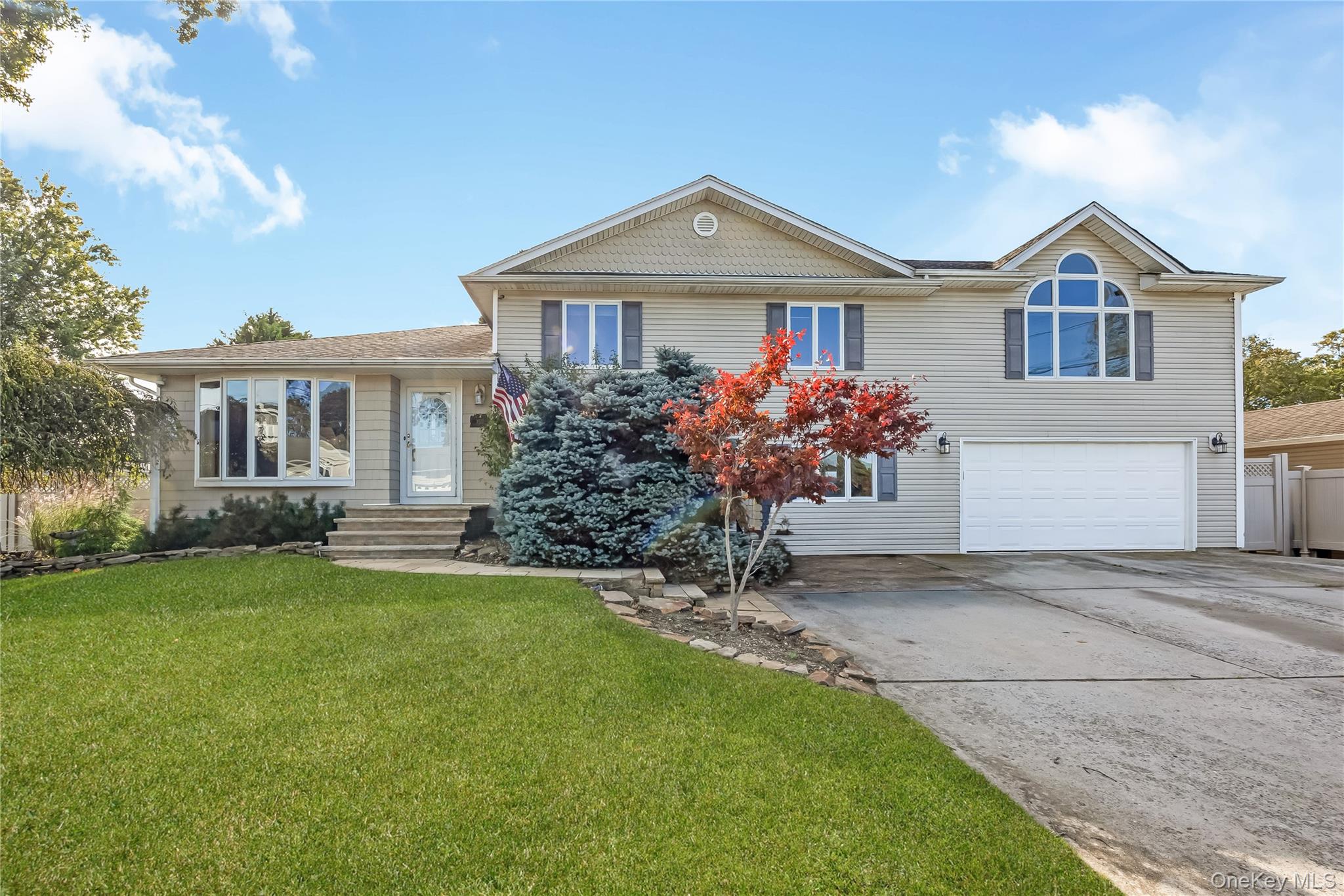 3592 Tonopah St, Seaford, NY 11783