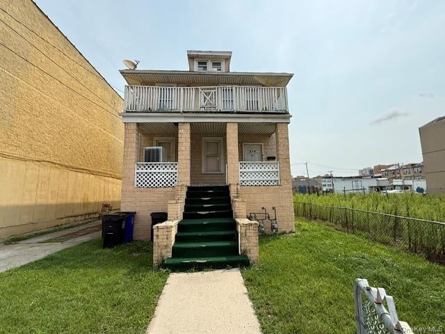 216 Beach 31 St, Far Rockaway, NY 11691