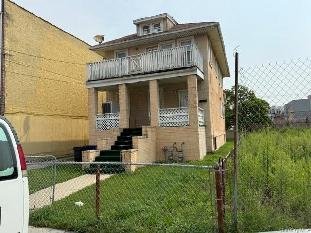 216 Beach 31 St, Far Rockaway, NY 11691 photo