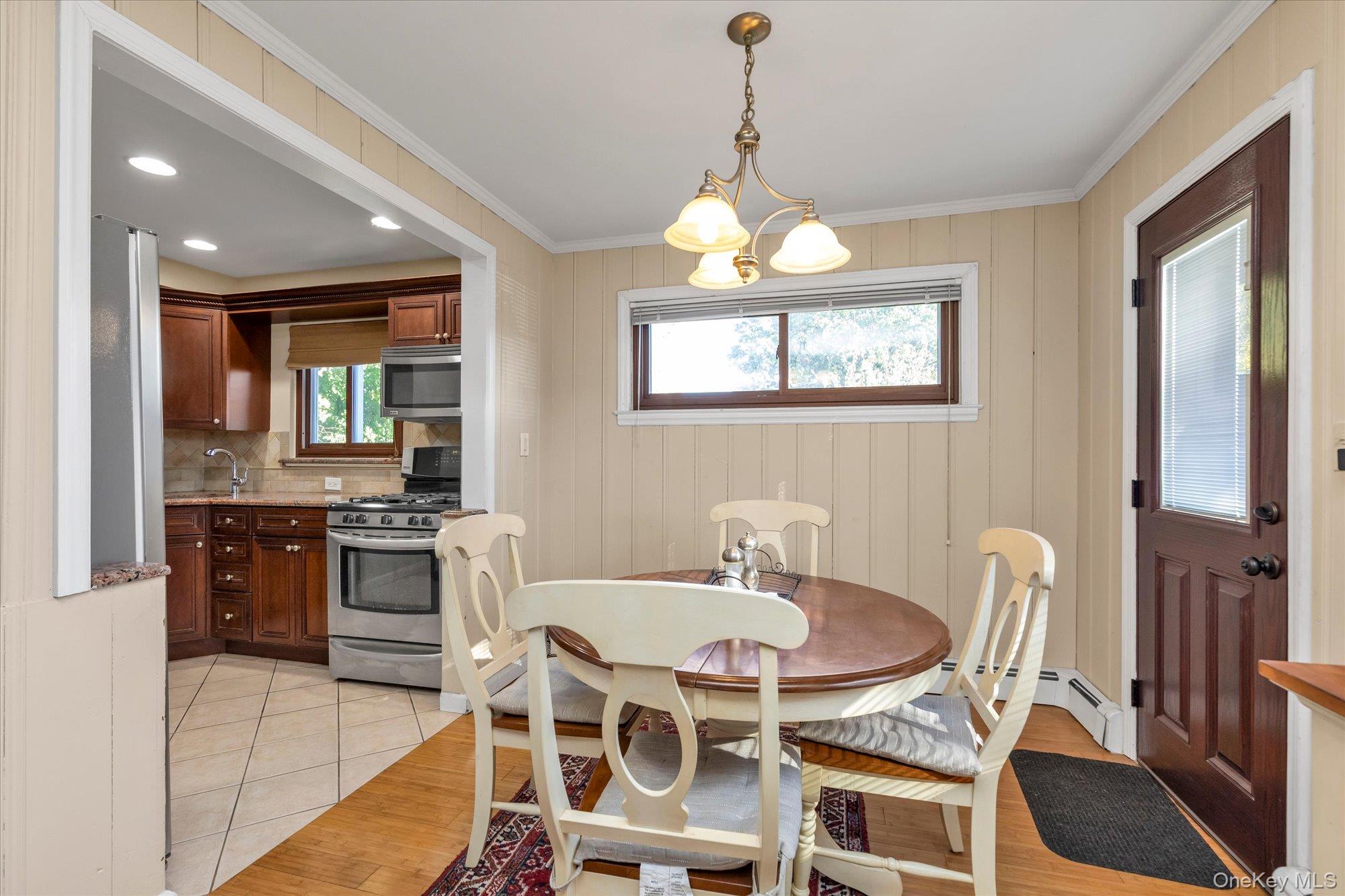 77 Horton Ave, Valley Stream, NY 11581 photo