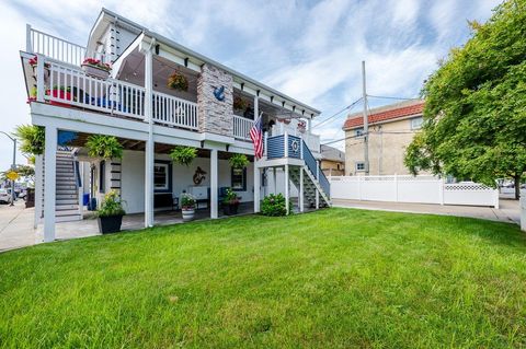 Single Family Residence in Long Beach NY 103 Connecticut Avenue 31.jpg