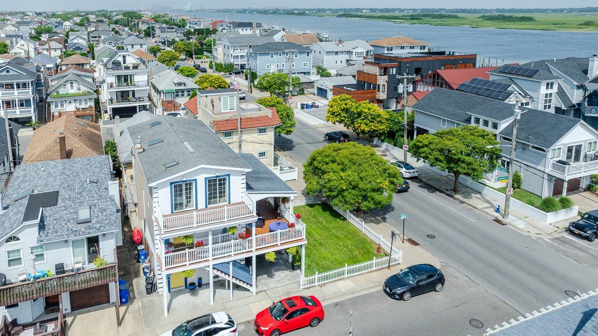 Single Family Residence in Long Beach NY 103 Connecticut Avenue 36.jpg