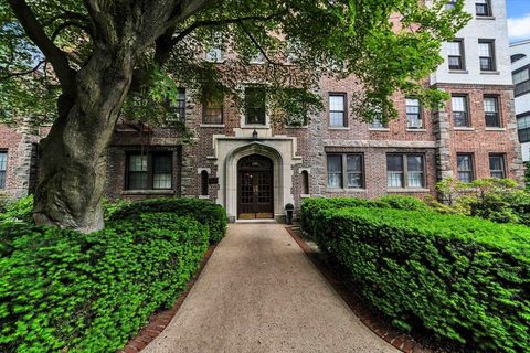 Stock Cooperative in Bronxville NY 100 Parkway Road #4C.jpg