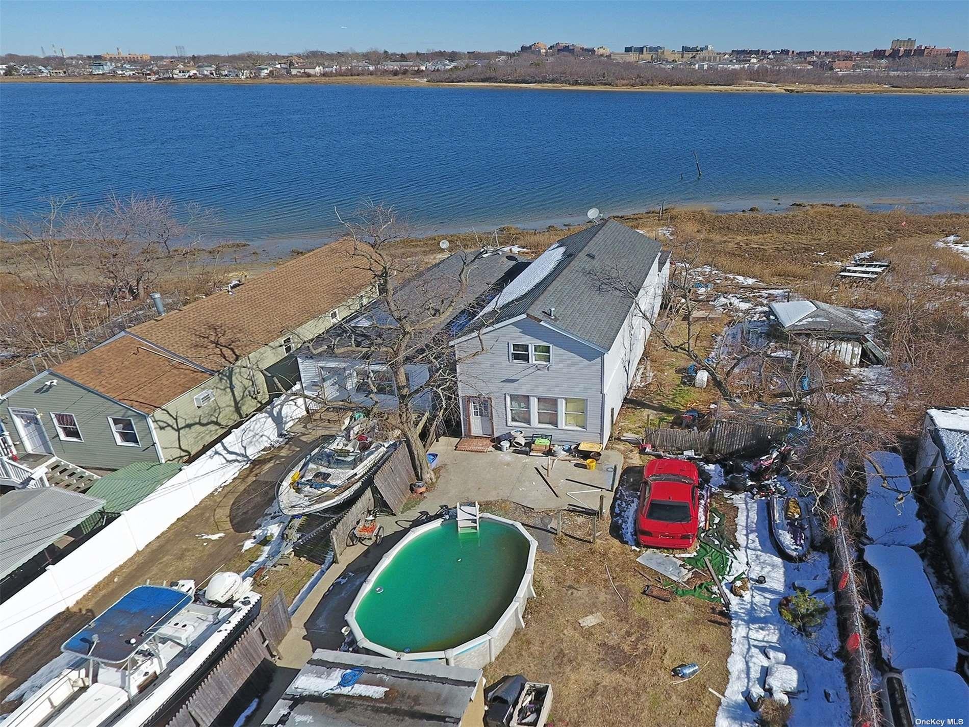 538 Beach 43 St, Far Rockaway, NY 11691