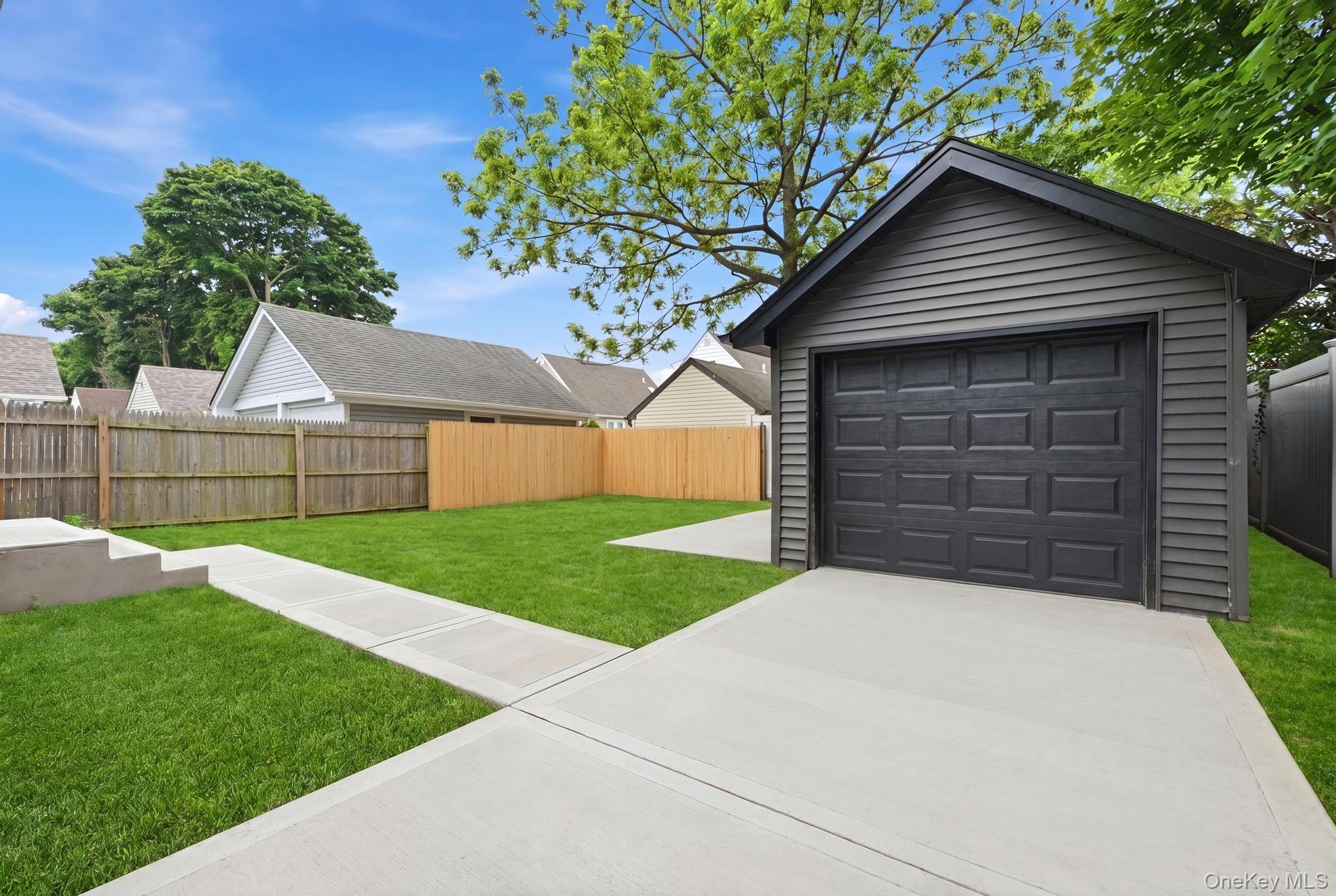 2532 Washington Ave, Oceanside, NY 11572 photo