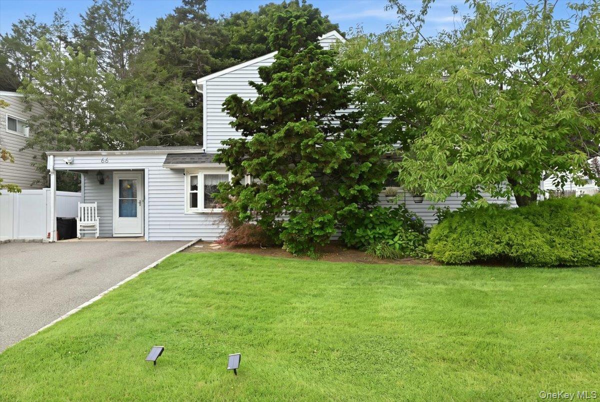 64 Bridle Ln, Hicksville, NY 11801 photo