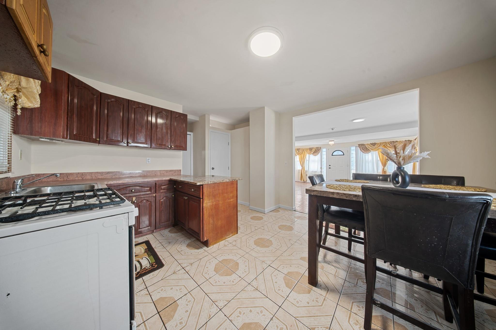 Single Family Residence in Springfield Gardens NY 13121 Mathewson Court 9.jpg