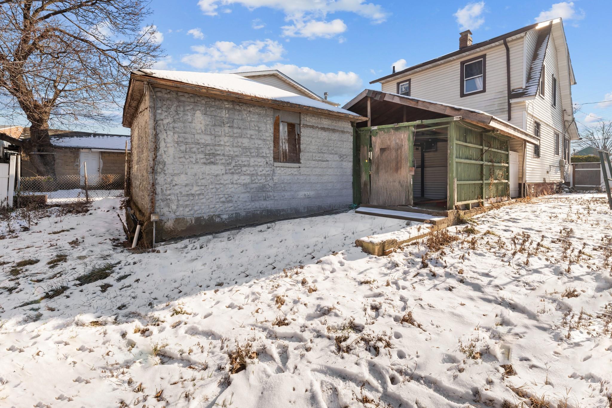 Single Family Residence in Springfield Gardens NY 13121 Mathewson Court 29.jpg