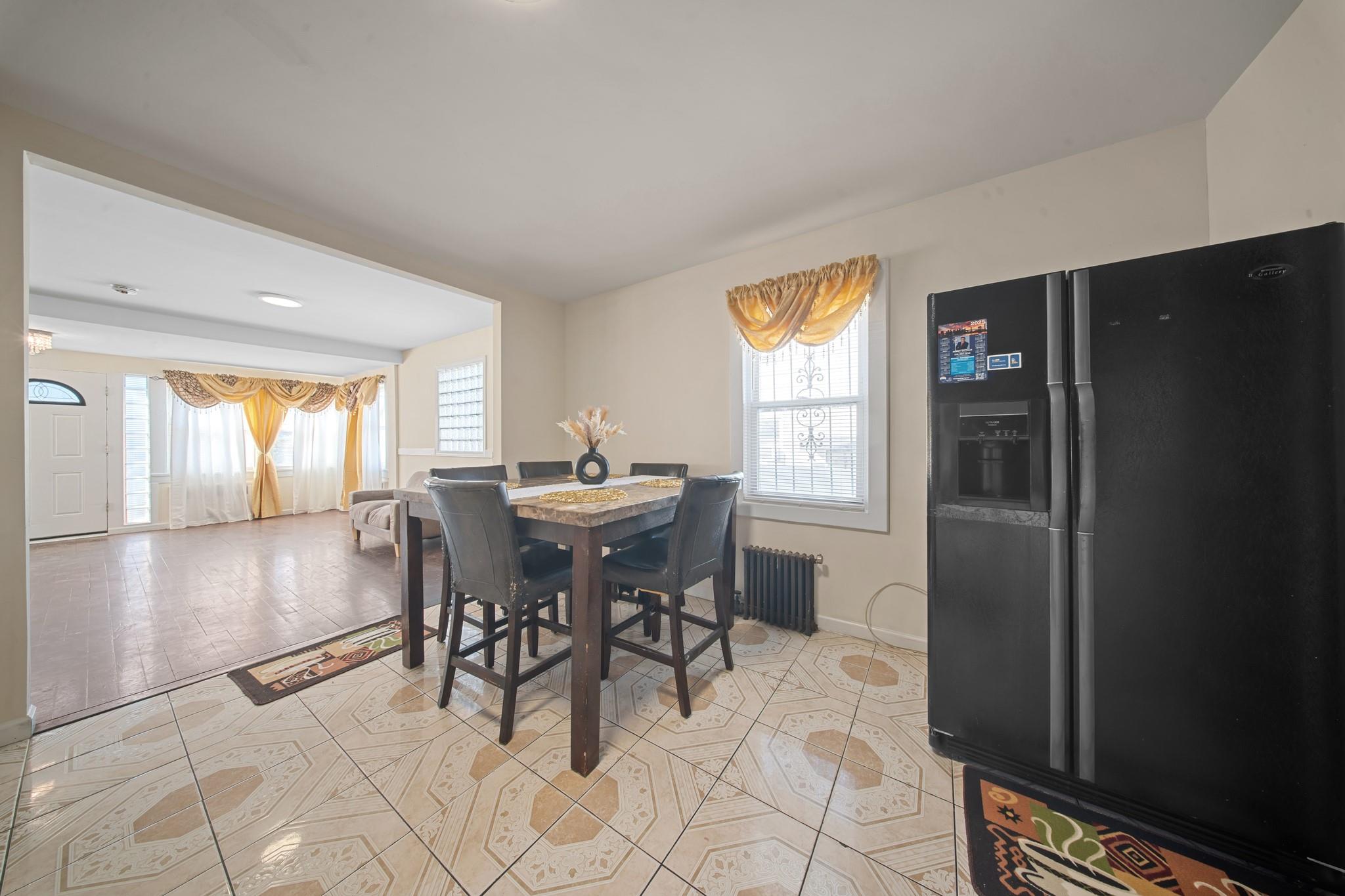 Single Family Residence in Springfield Gardens NY 13121 Mathewson Court 7.jpg