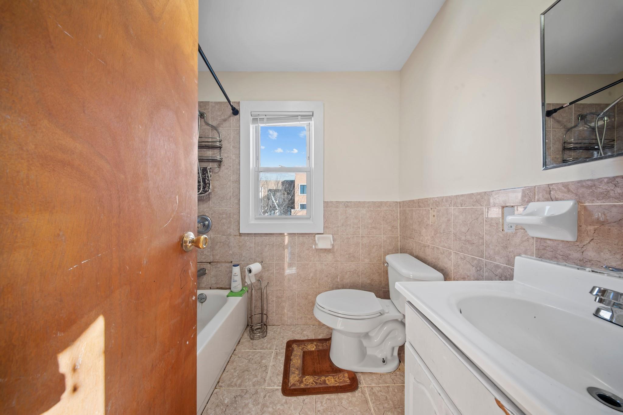 Single Family Residence in Springfield Gardens NY 13121 Mathewson Court 14.jpg
