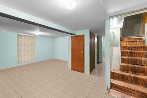 Single Family Residence in Springfield Gardens NY 13121 Mathewson Court 25.jpg