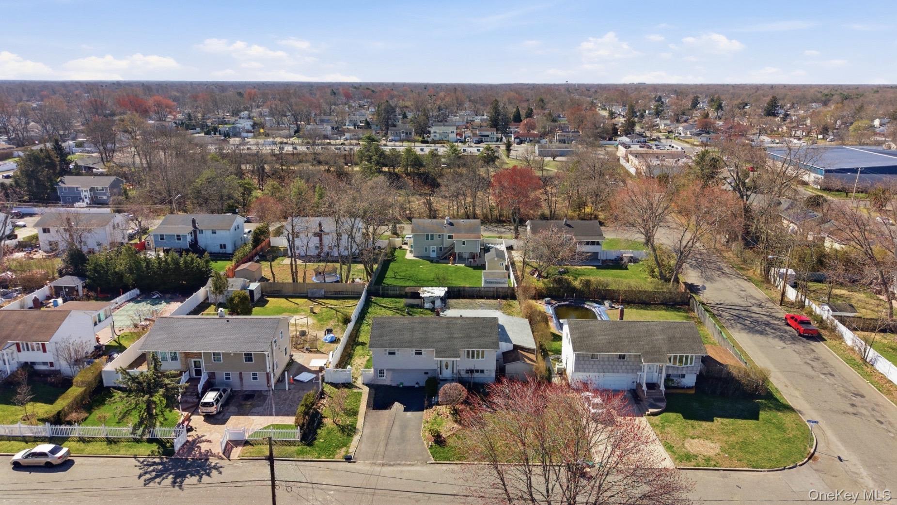 106 Bergold St, Brentwood, NY 11717 photo