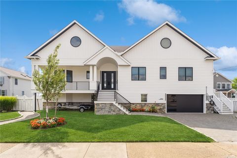 Single Family Residence in Freeport NY 894 S Long Beach Avenue.jpg