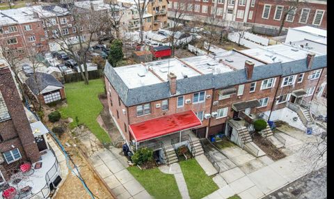 Single Family Residence in Kew Garden Hills NY 138-12 76th Avenue.jpg
