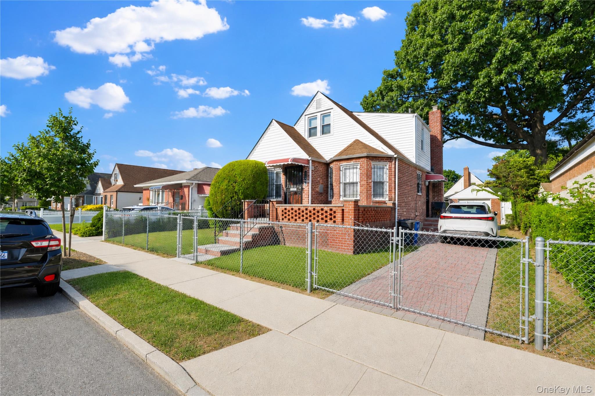 12114 Grayson St, Springfield Gardens, NY 11413