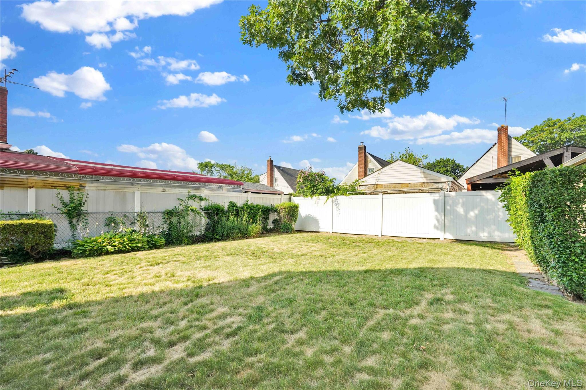 12114 Grayson St, Springfield Gardens, NY 11413 photo