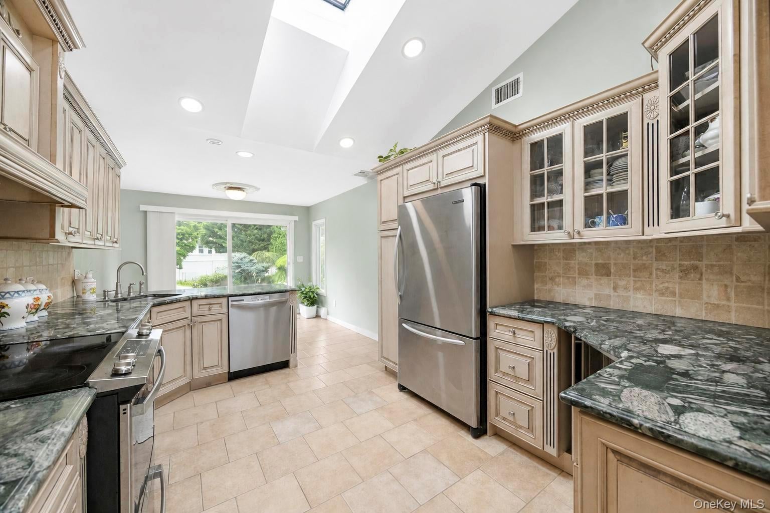 49 Village Dr, Jericho, NY 11753 photo