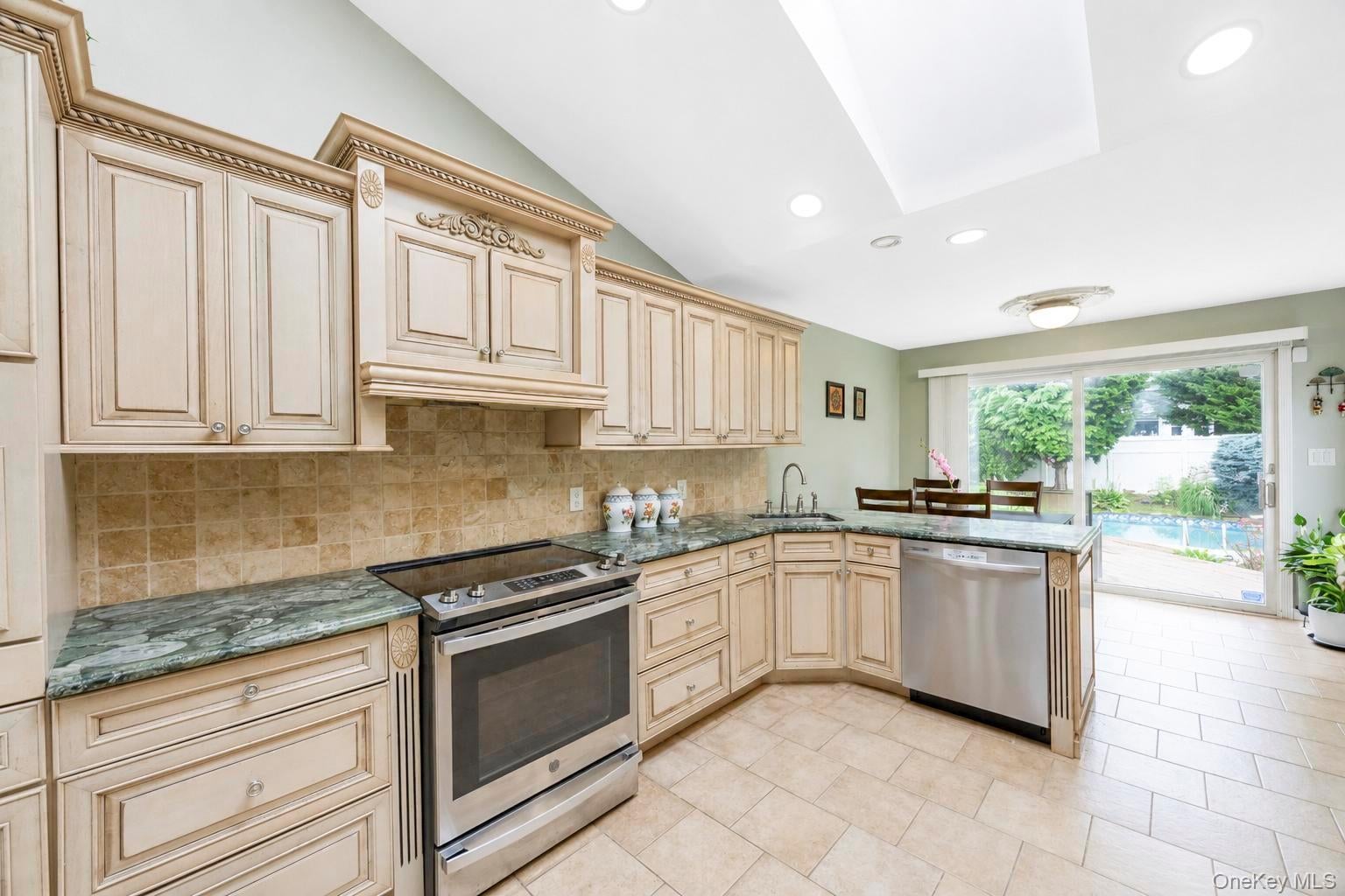 49 Village Dr, Jericho, NY 11753 photo