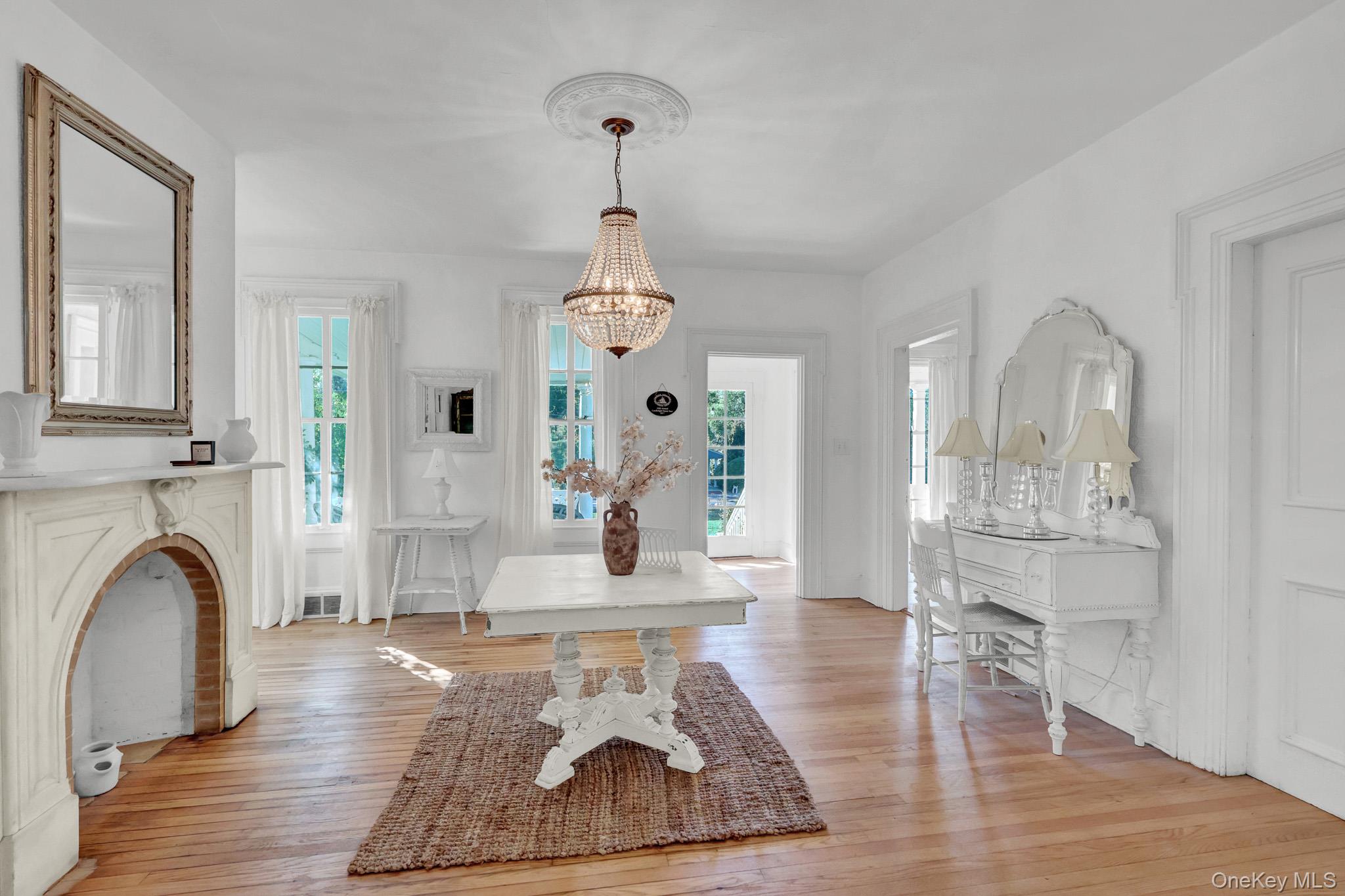 45 Shore Rd, East Setauket, NY 11733 photo